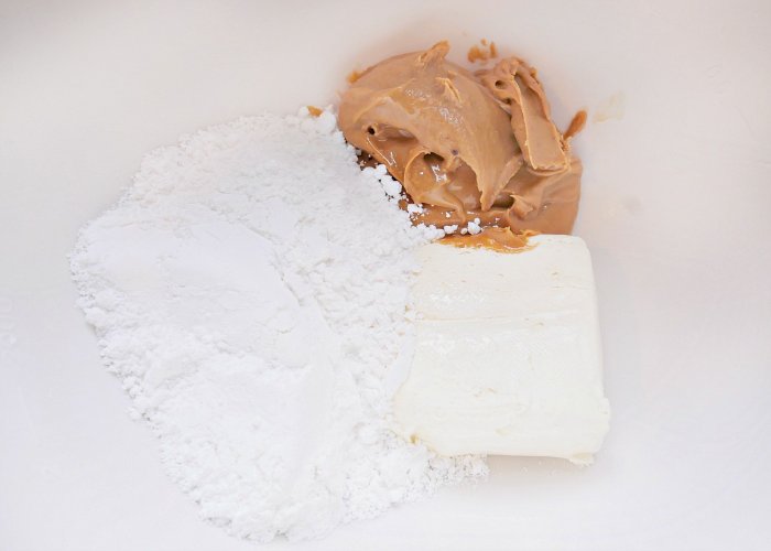 homemade peanut butter frosting ingredients
